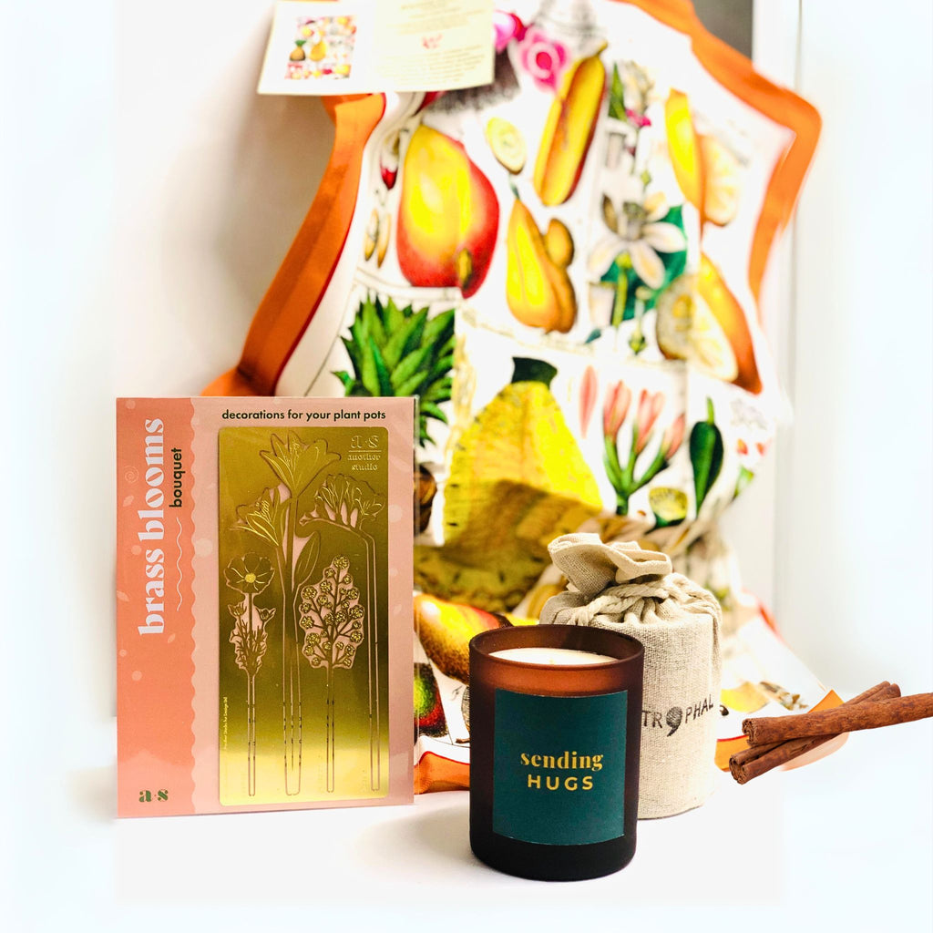 Gift Set Sending Hugs Candle Fauna & Flora Tea towel Gold Brass Plant Decoration