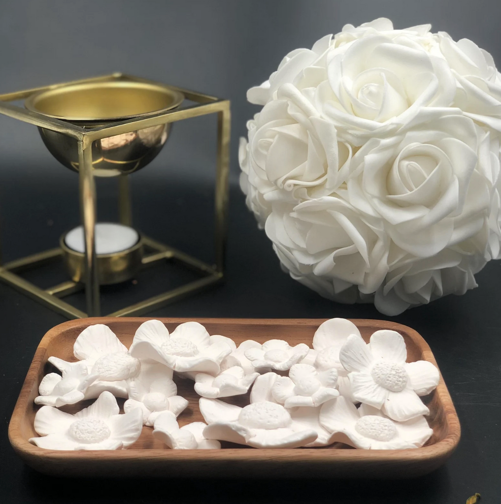 Oil Diffuser Ceramic Handmade Aromatherapy Maldive Flowers Centrepiece